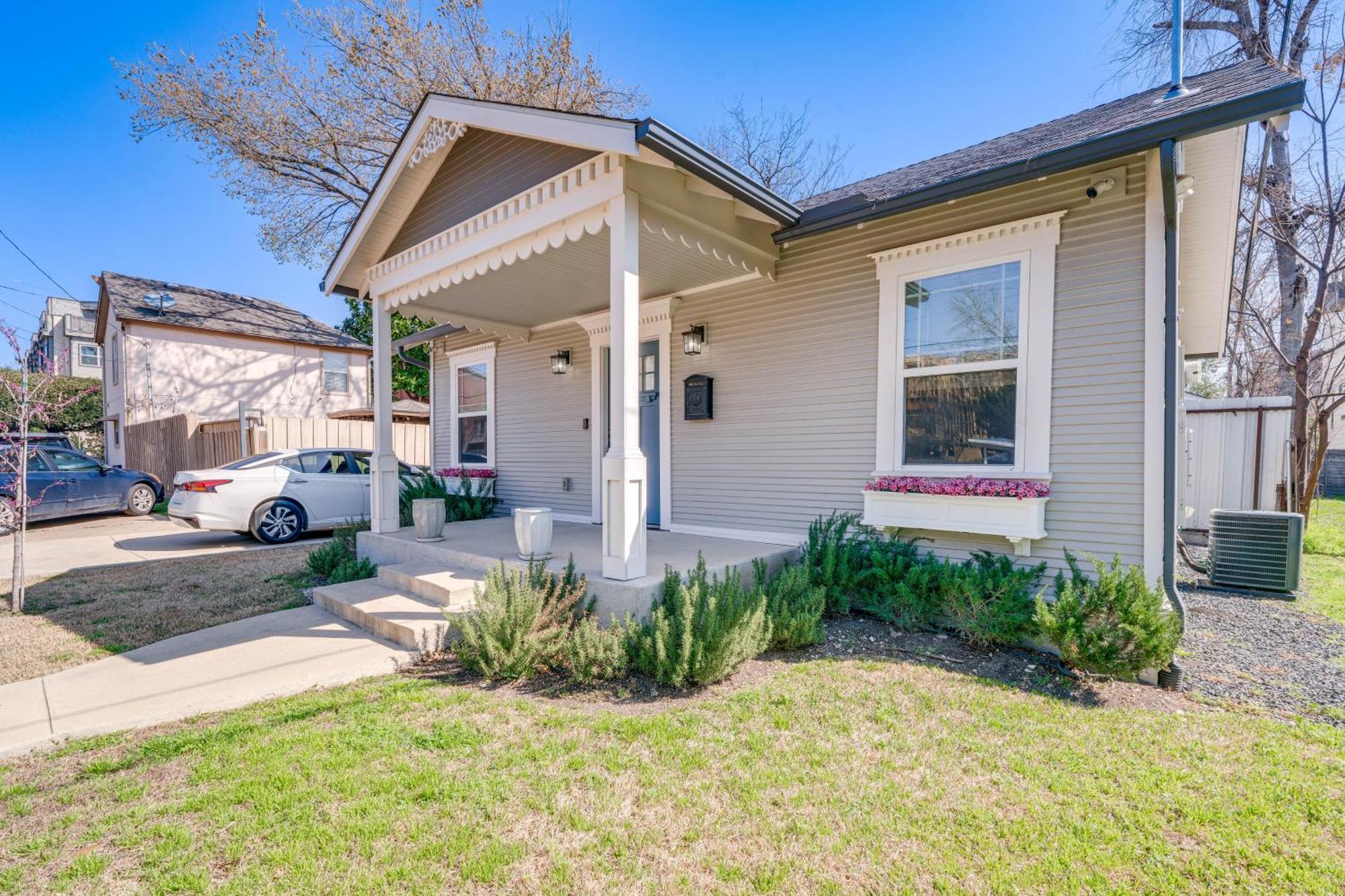 Walkable Dallas Bungalow 4 Mi To Downtown Vila Exterior foto